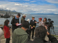 Conferencia de prensa del Gorch Fock frente al Canal Beagle
