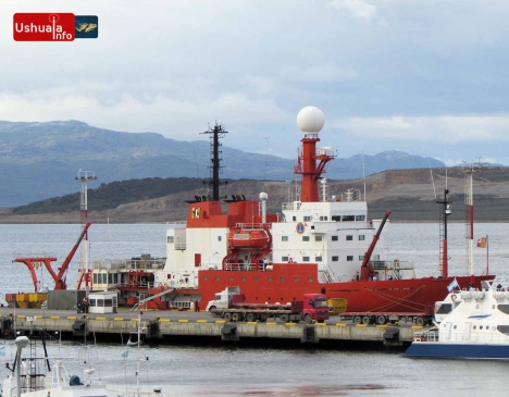 El buque Hespérides realiza una escala logística en Ushuaia