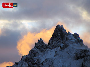 09:10 hs. El sol corona la cima del Monte Olivia