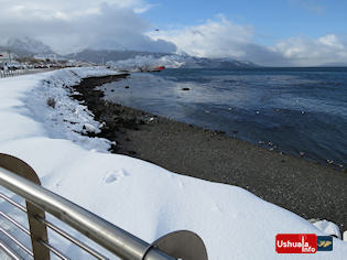 13:00 hs. Hermosa postal nevada de Ushuaia