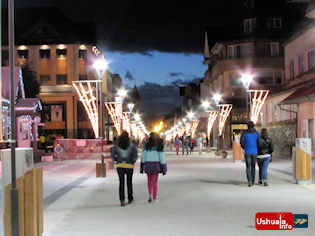 23:50 hs. Un paseo por el centro de Ushuaia