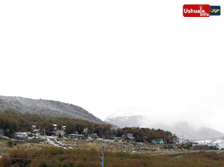 13:21 hs. Ushuaia amaneció nevada