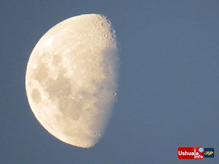 17:21 hs. Luna al sol de Mayo