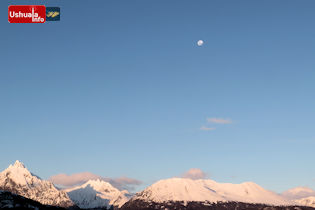 18:59 hs. La Luna a las siete de la tarde