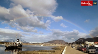 10:19 hs. Medio arco iris y el Saint Christopher