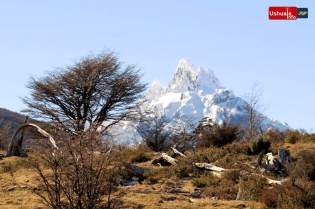 12:48 hs. La cima del monte Olivia asoma tras un cerro