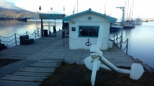 15:17 hs. Acceso al muelle del Club NÃ¡utico Ushuaia