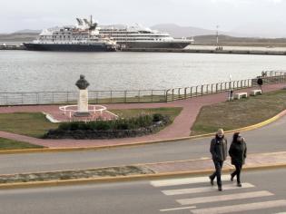 20:13 hs. Domingo de cruceros