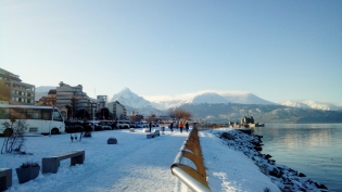 12:48 hs. Nieve y sol en Fin del Mundo