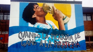 12:10 hs. Mural homenaje a Diego Armando Maradona