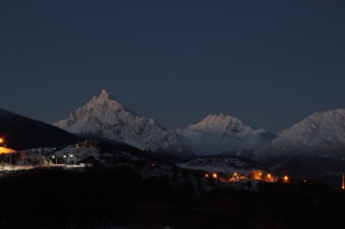 18:06 hs. atardecer de junio pasadas las seis de la tarde