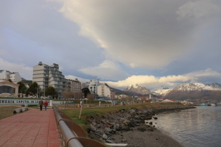 19:26 hs. los cielos de Ushuaia