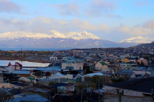 12:23 hs. Ushuaia, ciudad cordillerana