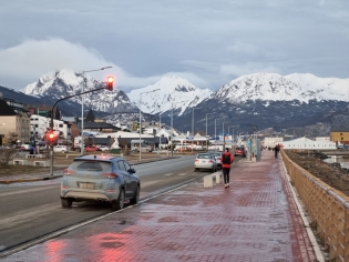 18:50 hs paseo costero de Ushuaia