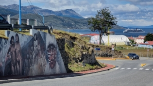 14:59 hs. murales y cruceros en el Fin del Mundo