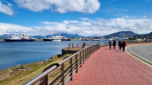 15:06 hs. paseando por la costa de Ushuaia