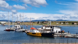 15:22 hs. Muelle del Club Náutico