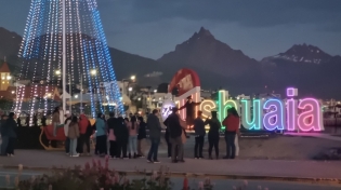 22:53 hs ¡Felicidades desde Ushuaia!