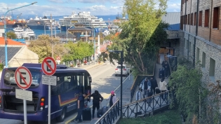 16:21 hs. Movimiento turístico en Ushuaia