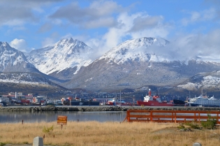 14:51 hs. sol y nieve en el otoño fueguino