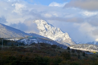 18:07 hs. el Olivia bajo la nevada otoñal