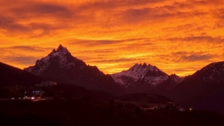 08:56 hs. el fantástico amanecer de Ushuaia