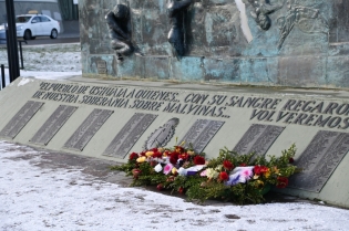 15:14 hs. Homenaje a los Caídos en Malvinas