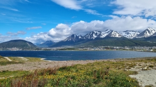 09:58 hs. La bahía Golondrina y el monte Susana