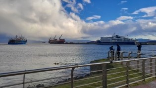 19:36 hs. Mirador del puerto