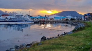 21:30 hs. atardecer fueguino