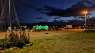 23:07 hs va finalizando el día