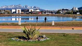 13:43 hs, postal de la bahía Encerrada