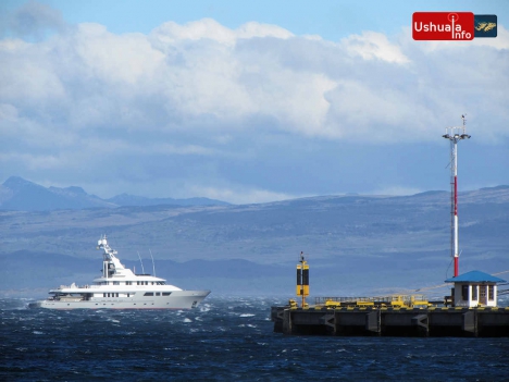 El super yate Tritón arribó a Ushuaia