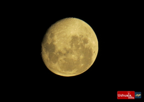 Saturno y la Luna podrán verse juntos desde la Tierra