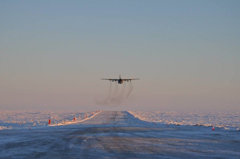 Entró en operaciones la nueva pista aérea de Base Marambio