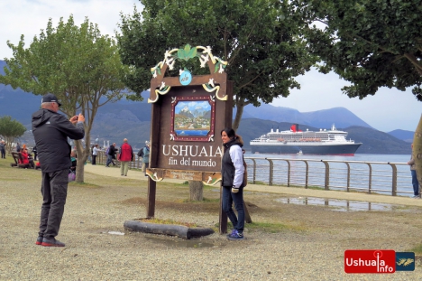 El crucero Queen Mary 2 recala en Ushuaia
