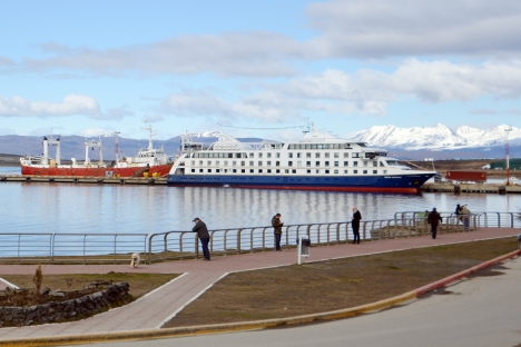 El buque Ventus Australis dio inicio a la temporada de cruceros