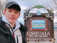 El artista coreano Eric Nam visitó Ushuaia