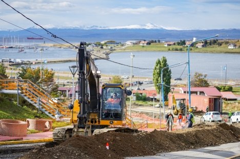 Mileismo: paralizan 30 obras públicas de la provincia