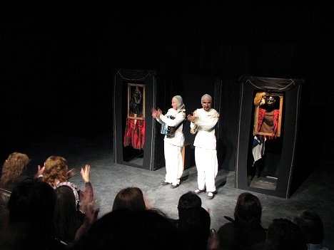 Una de Morenos en el Teatro del Hain