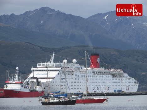 El Peace Boat colabora con Nave Tierra en Ushuaia