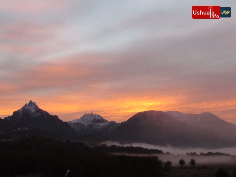 Ushuaia: Amanecer bajo la niebla